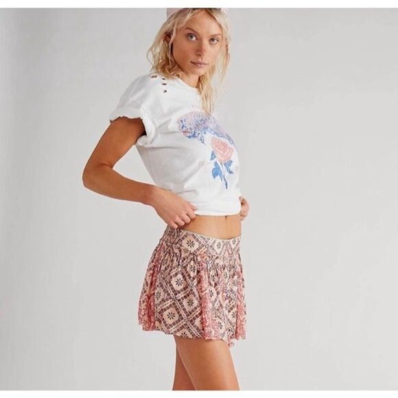 Free People Sayulita shirred bohemian shorts. Small - Picture 1 of 6